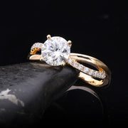 8-word Twist Fashion Zircon Diamond Ring – Stylish Gifts — 1