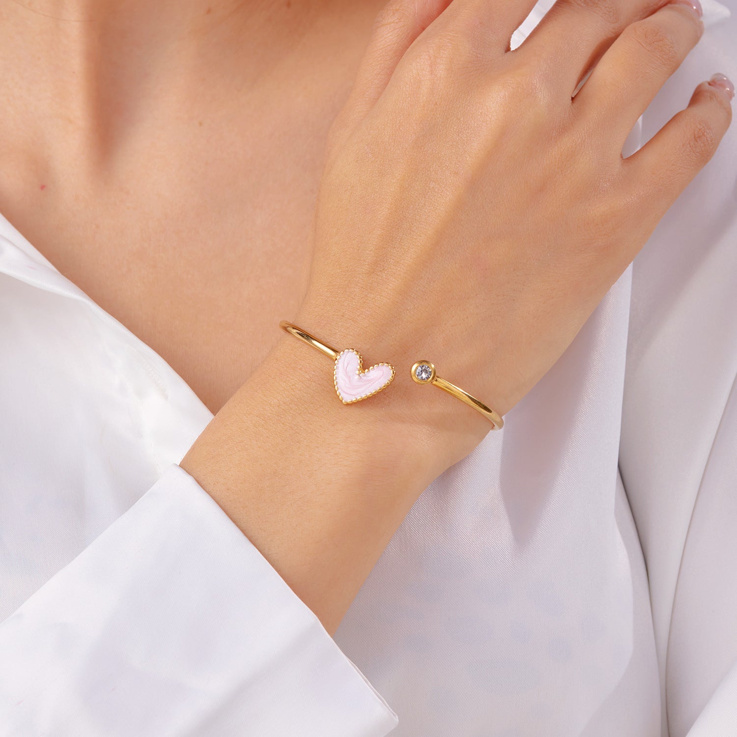 Hollow Drop Oil Heart Shape With Diamond Bracelet – Jewelry Gift Ideas — 1