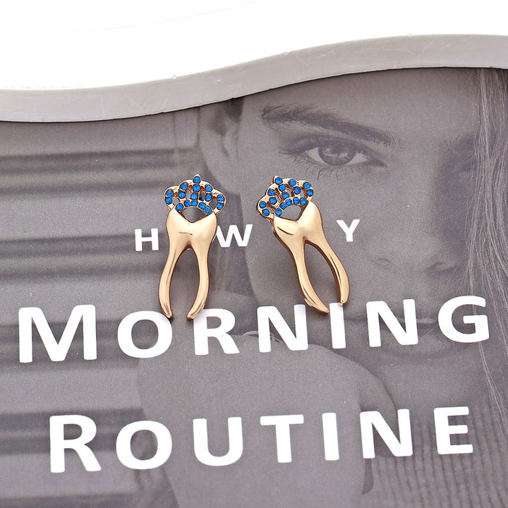 Fashion Simple Alloy Diamond Crown Tooth Stud Earrings – Stylish Gifts — 1