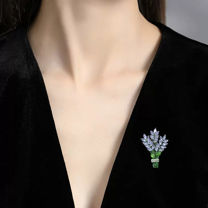 Women's Temperament Fashion Lavender Shape Brooch – Stylish Gifts — 1