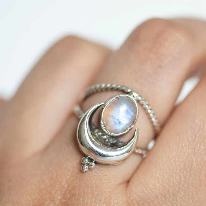 Creative Bohemian Retro Moon Stone Ring Fashion Girl – Stylish Gifts — 1