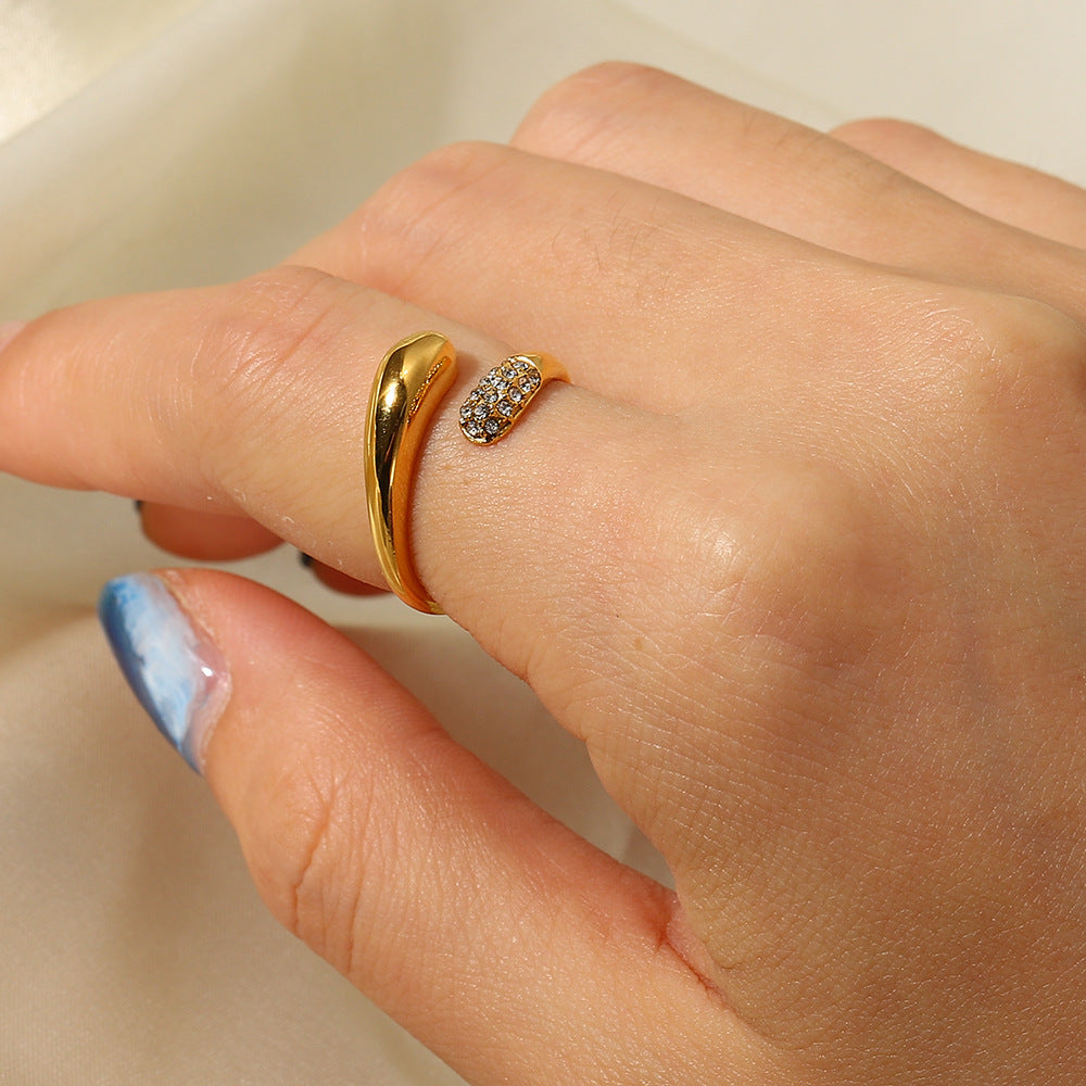 High-grade Micro-set Zircon Geometric Ring – Thoughtful Gifts — 1