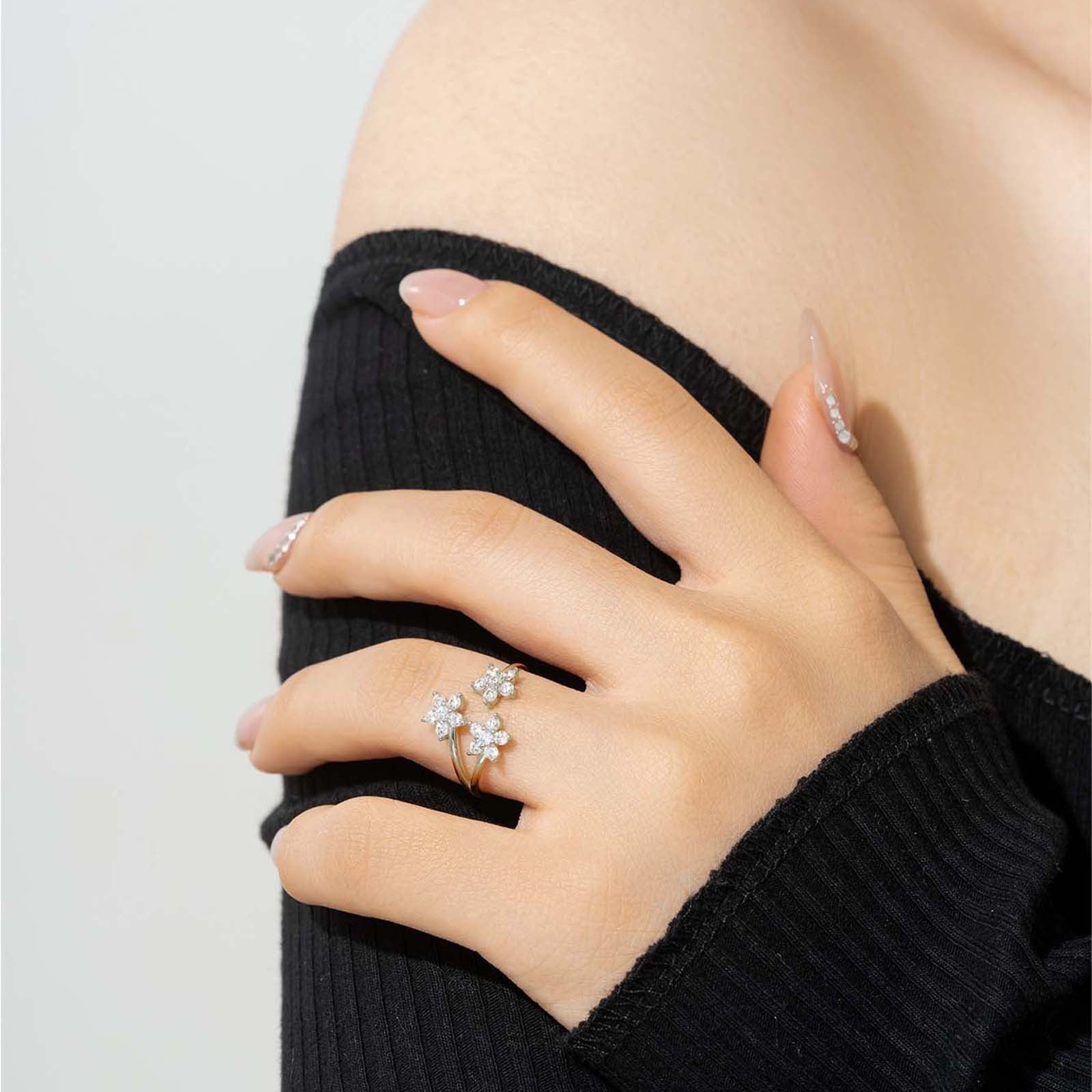 925 Sterling Silver Minimalist Snowflake – Small Gift Ideas — 1