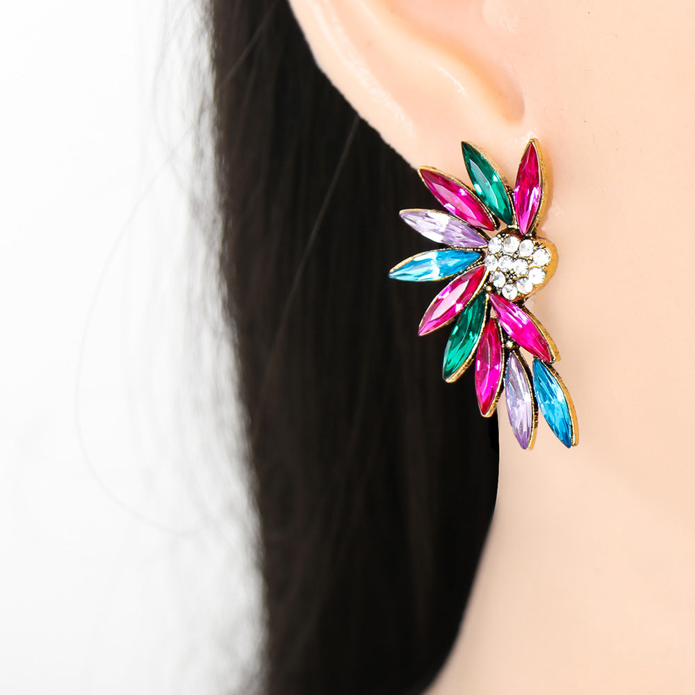 Alloy Diamond-embedded Geometric Symmetrical Wing – Birthday Gifts — 1