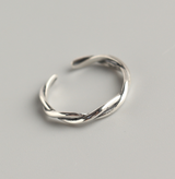 Twist and wave ring – Thoughtful Gifts — 4