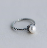Twisted pearl ring – Everyday Gifts — 5