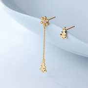 Asymmetrical snowflake earrings – Practical Gifts — 1