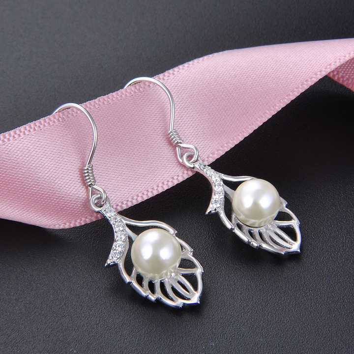 Eloquent Leaflet Pearl Earrings – Unique Gift Ideas — 1