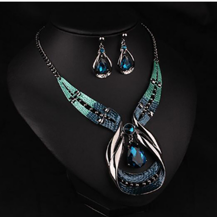 European and American Fashion Necklace Goes – Jewelry Gift Ideas — 1