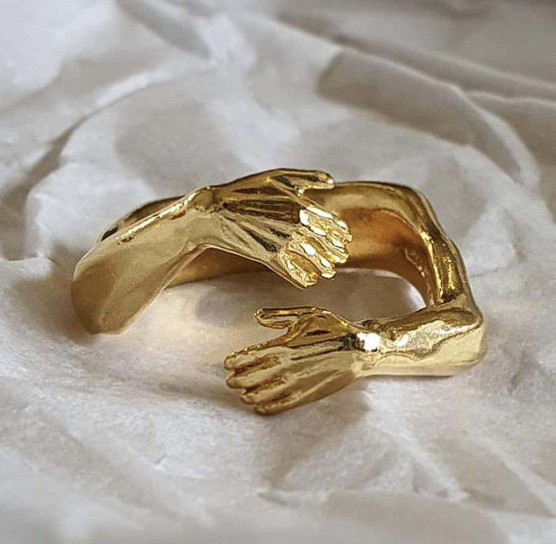 Simple And Creative Love Hands Embracing Ring – Gifts for Couples — 1