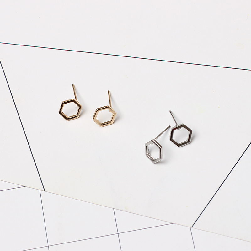 Simple Fashion Geometric Hexagon Stud Earrings – Stylish Gifts — 1