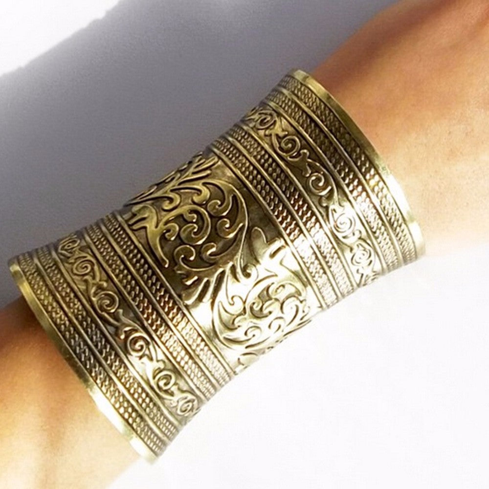 Vintage Embossed Flower Bracelet Pattern Long – Jewelry Gift Ideas — 1