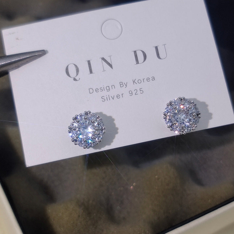 Ladies Fashion Personality Small Mini Earrings – Stylish Gifts — 1