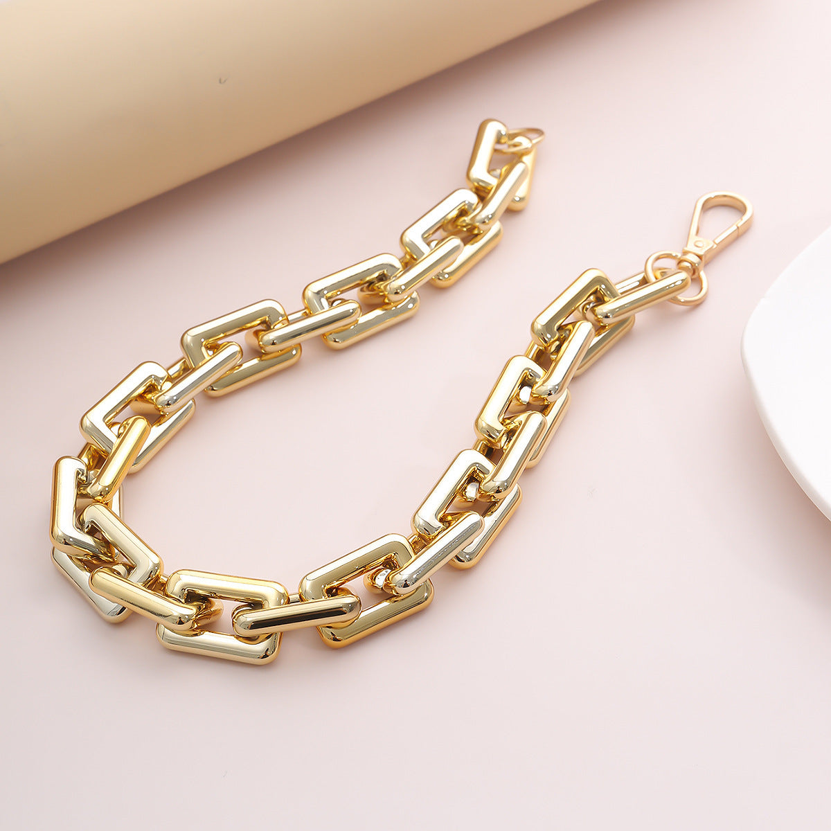 European And American Fashion Simple And Exaggerated – Stylish Gifts — 1