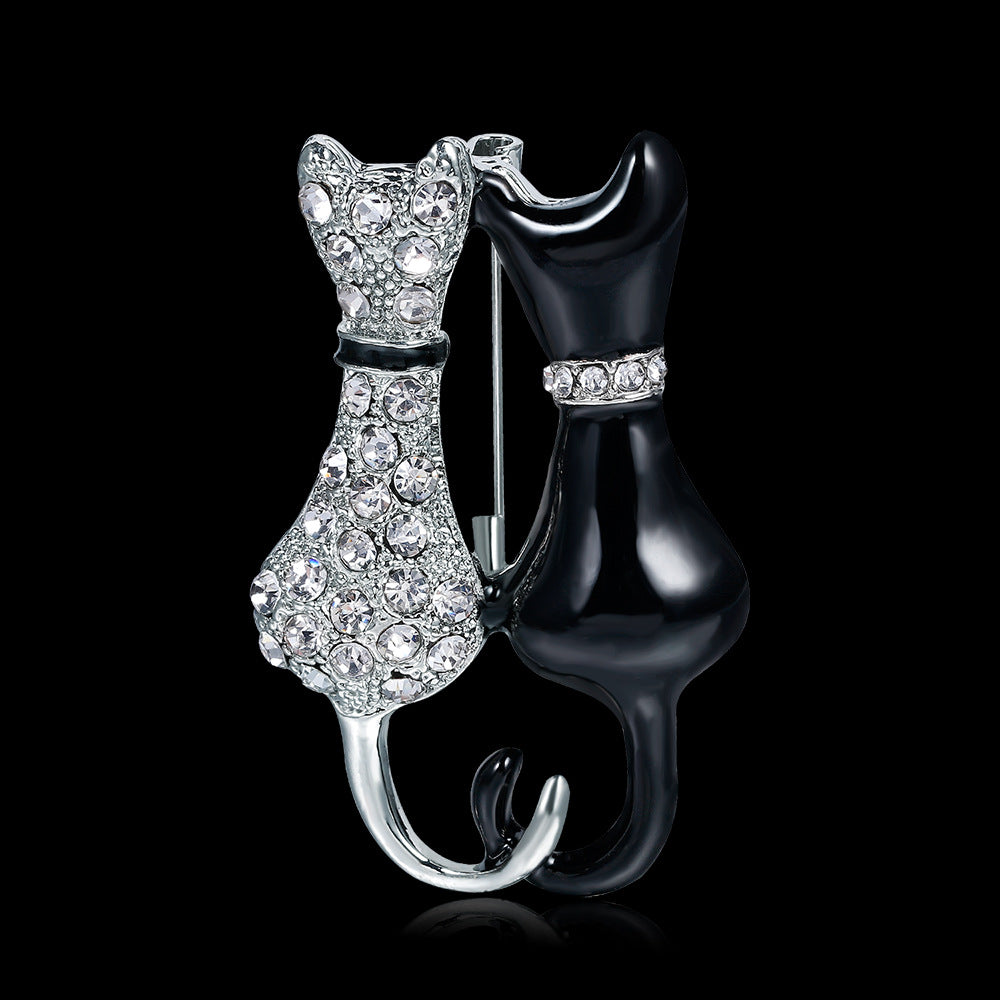 Fashion Black And White Paint Diamond Double Fox – Stylish Gifts — 1