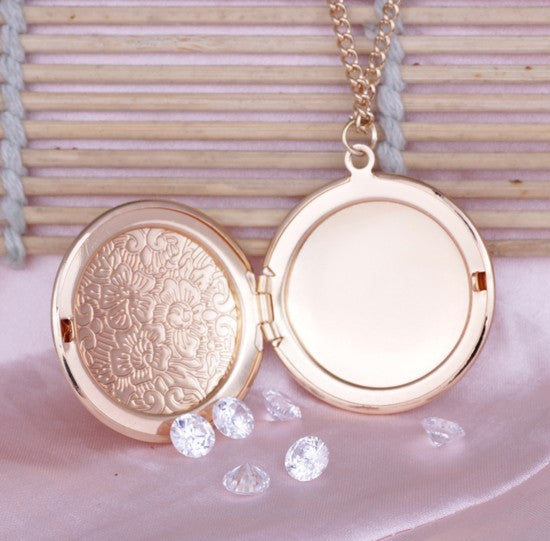 Fashion Simple Photo Box Pendant Necklace – Jewelry Gift Ideas — 1