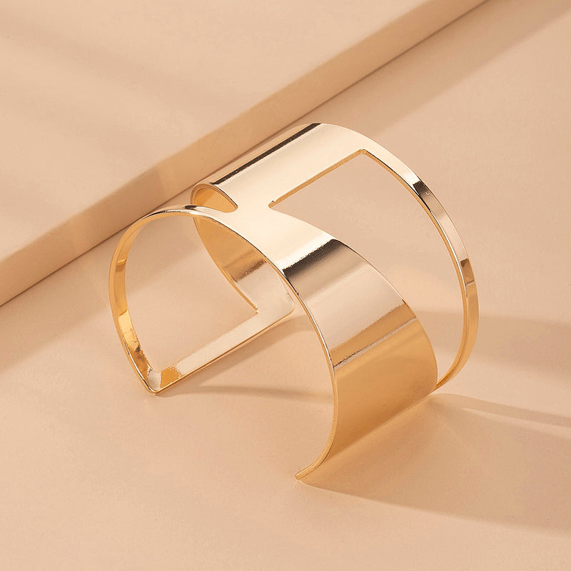 Temperament Fashion Alloy Glossy Women's Open Bracelet – Stylish Gifts — 1