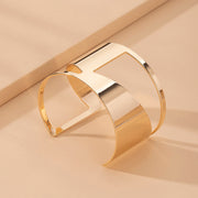 Temperament Fashion Alloy Glossy Women's Open Bracelet – Stylish Gifts — 1