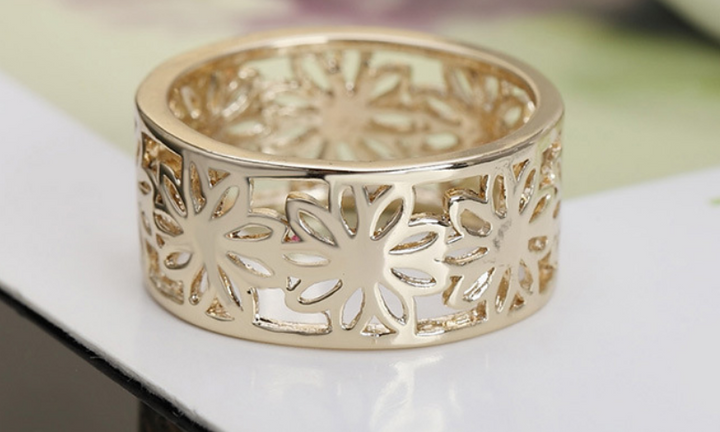 Individual pattern hollow ring – Meaningful Gifts — 1