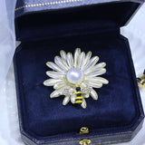 Real Pearl Corsage Fashion Wild Flower Bee Brooch – Stylish Gifts — 2