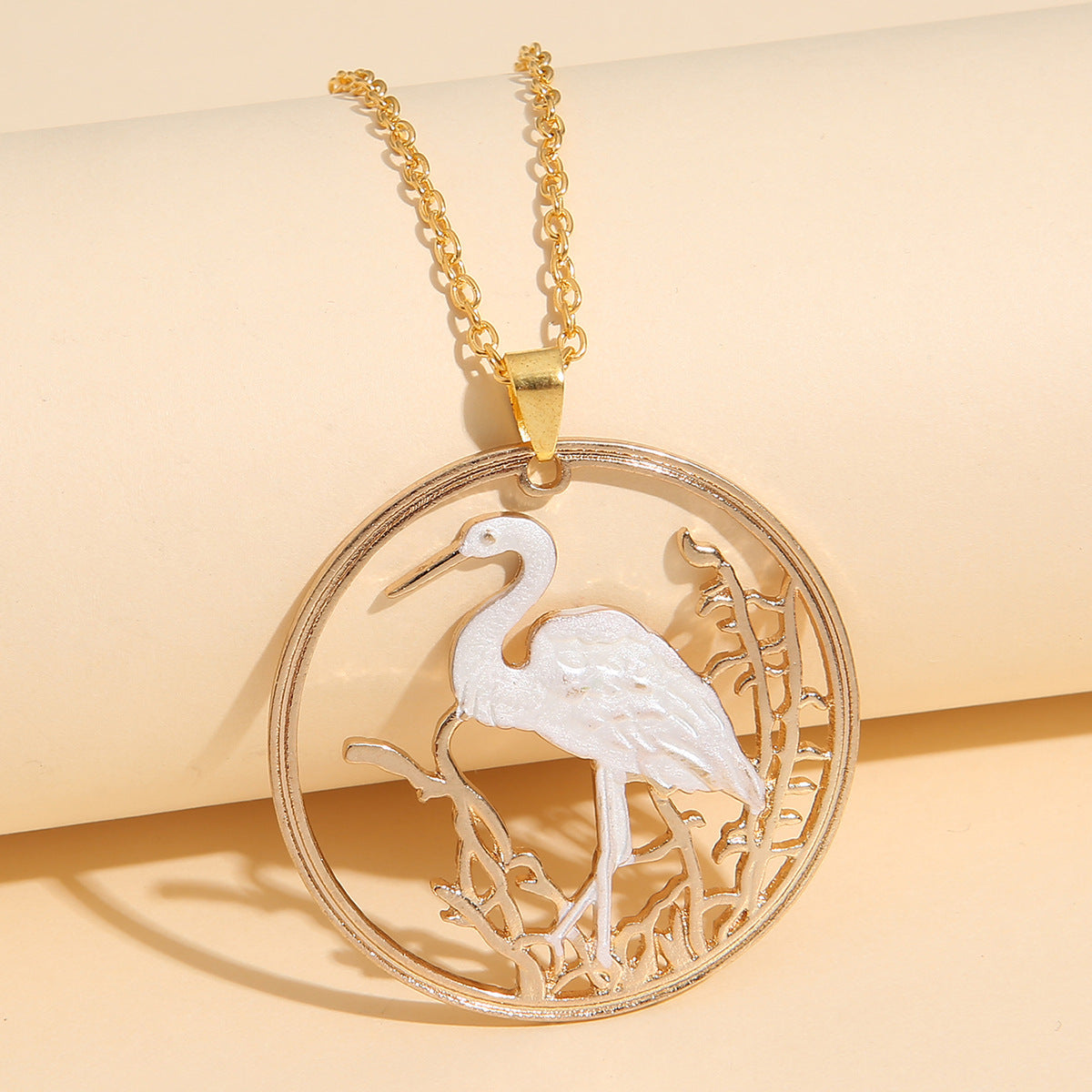 Stylish Round Red-crowned Crane Necklace – Jewelry Gift Ideas — 1