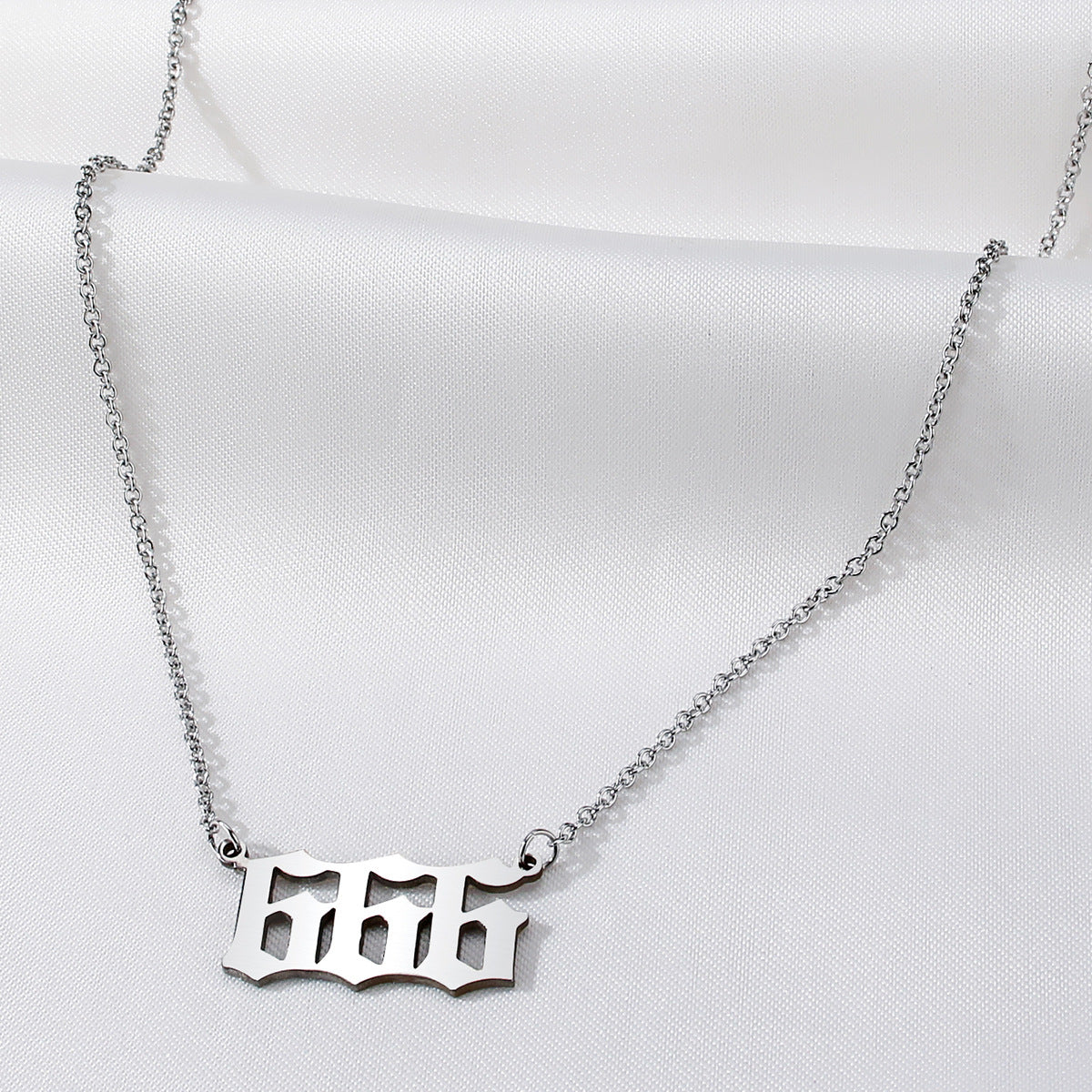 Stainless Steel Digital Choker Collarbone Chain – Thoughtful Gifts — 1