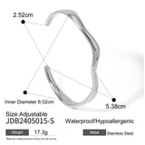 Classic Open 18K Plain Bracelet – Jewelry Gift Ideas — 4