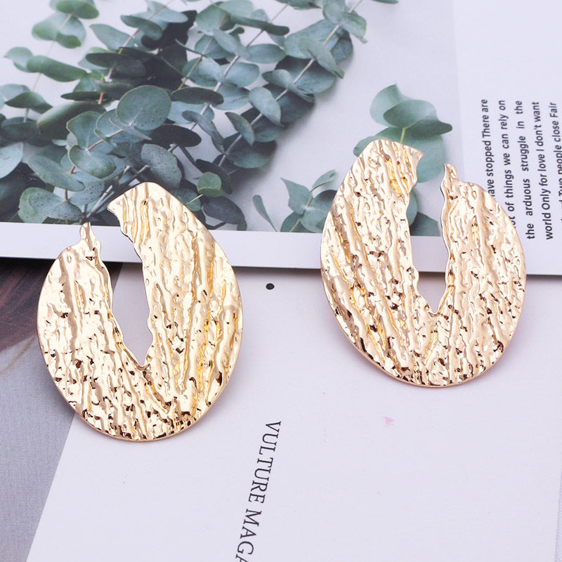 Metal texture earrings – Surprise Gifts — 1