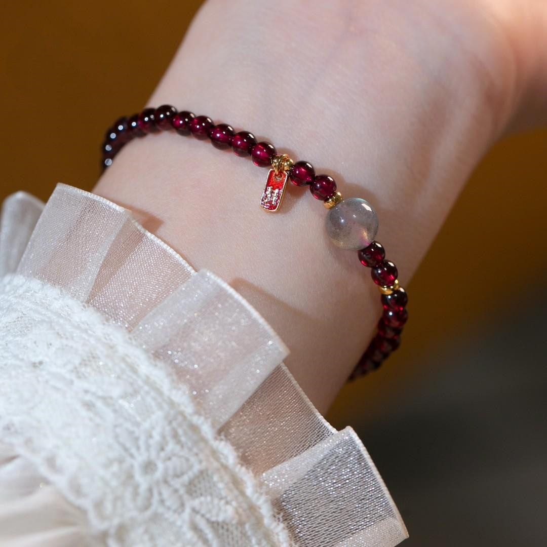 Natural Single-ring Garnet String With Pavement – Stylish Gifts — 1