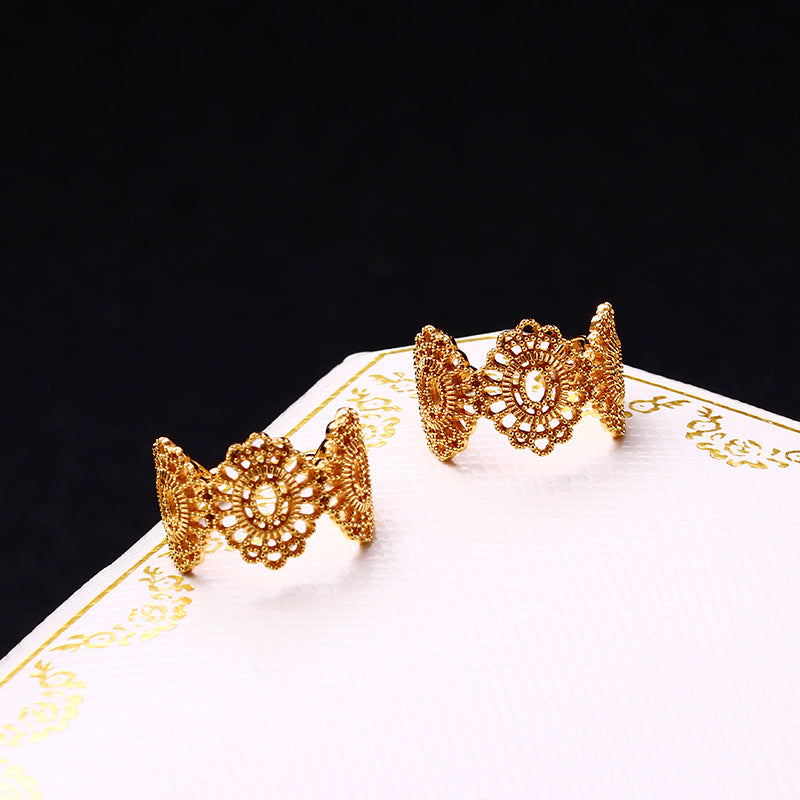 Vintage Baroque Lace French Earrings – Surprise Gifts — 1