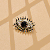 Women's Fashion Vintage Creative Devil's Eye Brooch – Stylish Gifts — 1