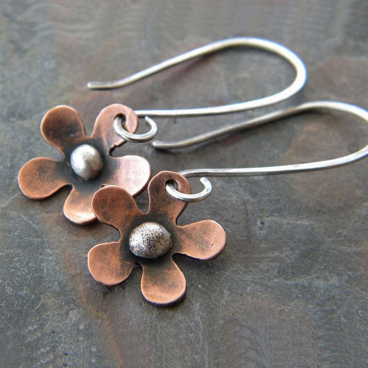 Women's Retro Two-color Alloy Flower Earrings – Gifts for Her — 1