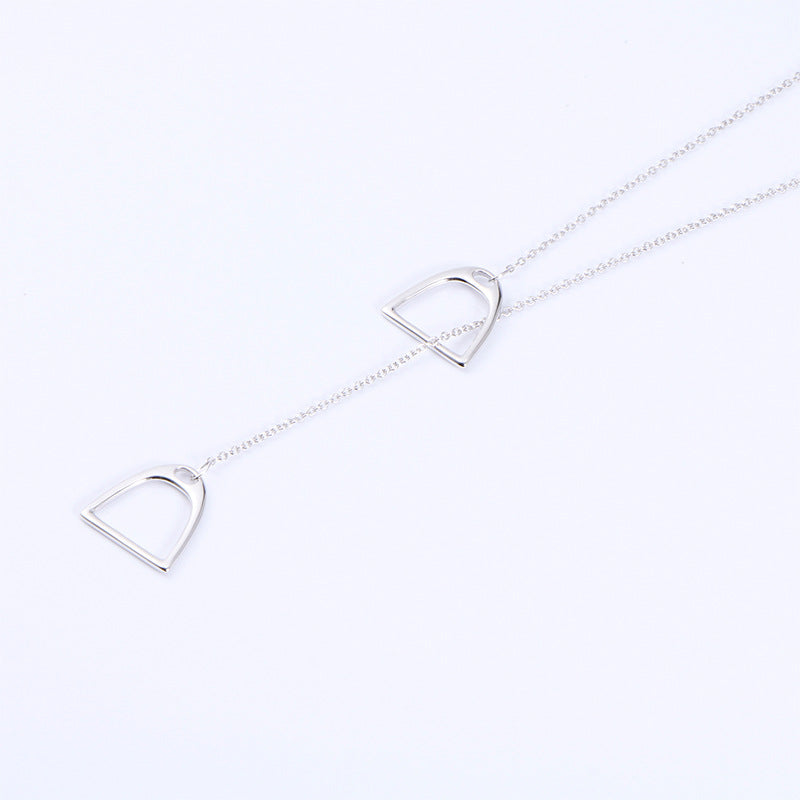 Simple Hollow Horseshoe Geometric Pendant – Jewelry Gift Ideas — 1