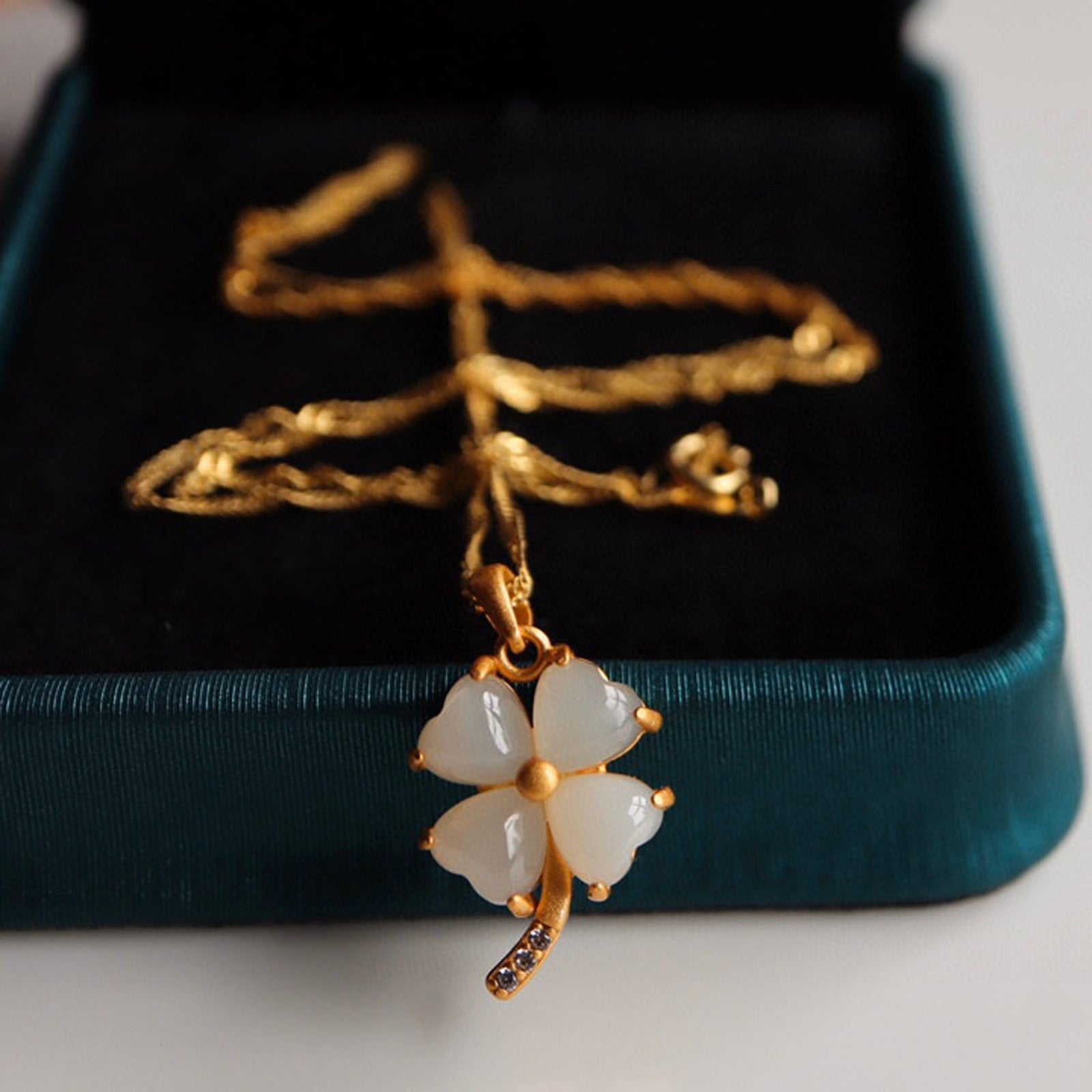 Lucky Four-Leaf Clover Pendant Clavicle Chain – Jewelry Gift Ideas — 1