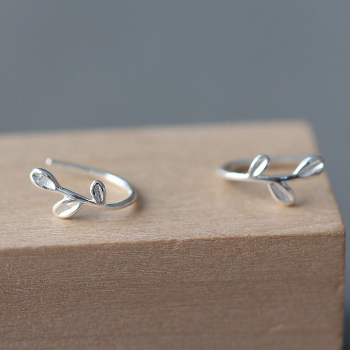 S925 Silver Leaf Stud Earrings – Thoughtful Gifts — 1