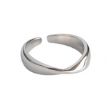 Twisted line ring – Surprise Gifts — 1