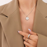 Retro Fashion Simple Street Pats Clavicle Chain – Jewelry Gift Ideas — 3