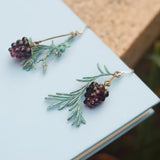 Raspberry Vintage Berry Mori Style Leaves Distressed – Stylish Gifts — 5