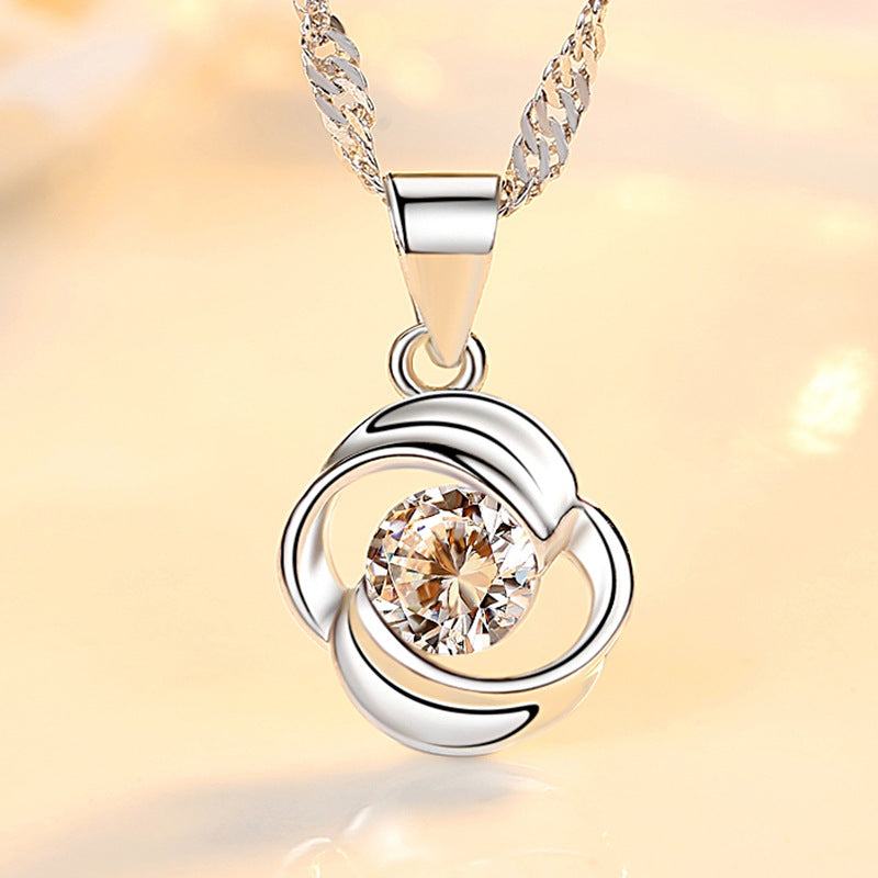 Women's Fashion Rotating Love Pendant – Jewelry Gift Ideas — 1