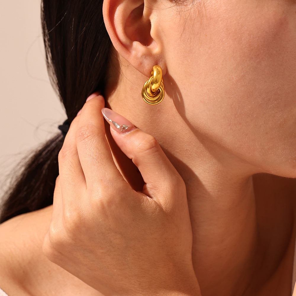 Simple Circle Line Winding Ear Studs – Useful Gifts — 1