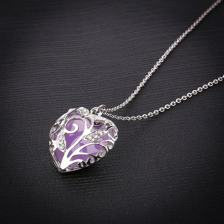 Hollow glowing heart necklace – Jewelry Gift Ideas — 1