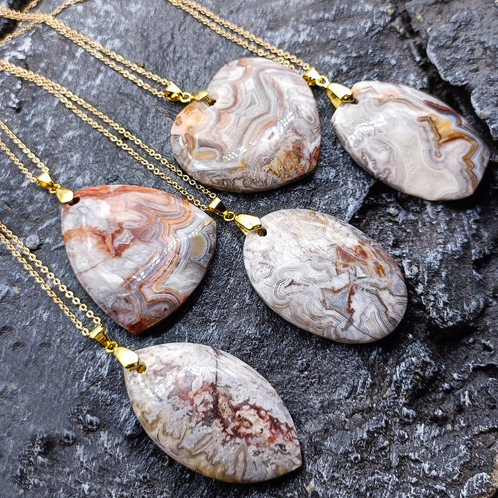 Natural Mexican Agate Pendant Leaf Shaped Love – Jewelry Gift Ideas — 1