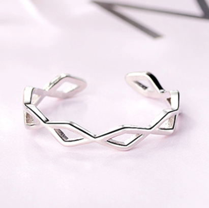 Hollow Fine Edged Geometric Ring – Stylish Gifts — 1