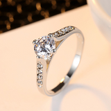 Women's Ring Inlaid Round Shiny Zircon Ring – Gifts for Her — 2