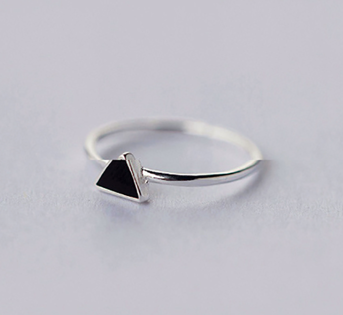 Geometric triangle ring – Gift Ideas — 1