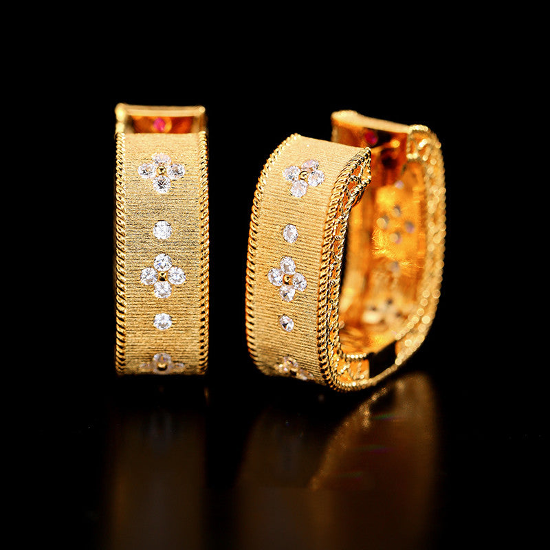 Vintage Court Wide Sparkling Gift Brushed Earrings – Everyday Gifts — 1