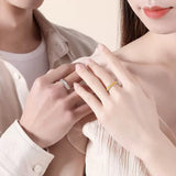 One Leaf Knows The Autumn Couple's Ring. The Design Is – Gifts for Her — 1