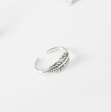 Vintage leaf ring – Small Gift Ideas — 3