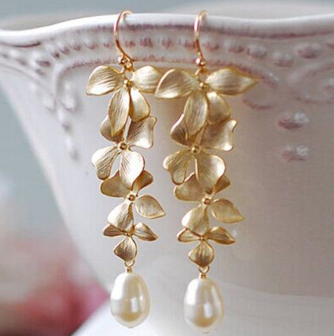 Tassel Golden Orchid Matt Hook Ear – Special Occasion Gifts — 1