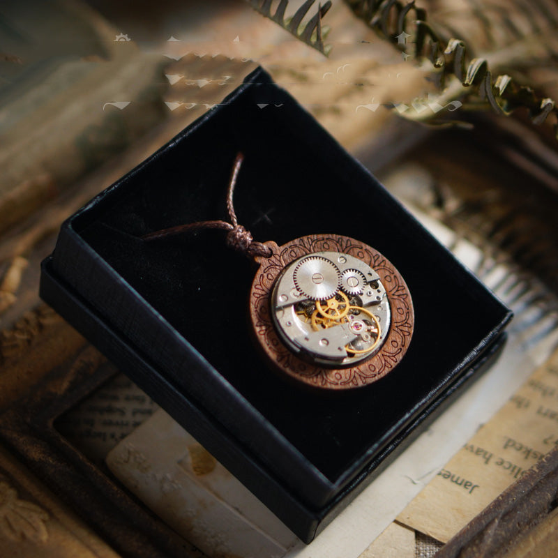 Vintage Boyfriend Gift Pendant Sweater Chain – Jewelry Gift Ideas — 1
